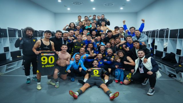 Soyunma odasından galibiyet coşkusu