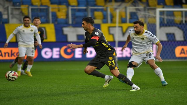 Ankara'da yatarak futbol