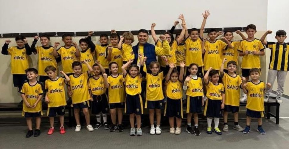 Burç Tuna Ankaragücü'nün çocuklarını yazdı: Küçük yüreklerden büyük sevdaya