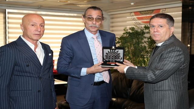 Beşikçioğlu, Arda Çakmak'a hayırlı olsuna gitti