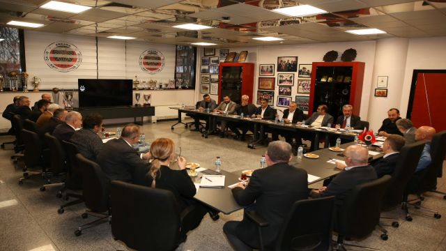 Gençlerbirliği'nde göreve başlayan yönetim de dağılım yapıldı. İşte görevler...