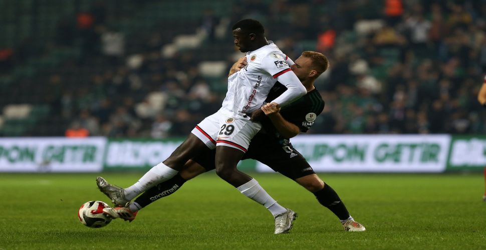 Niang'tan 5 gol ve 2 asist!