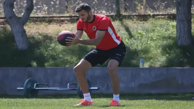 Sinan Osmanoğlu, Çorum FK yolunda...