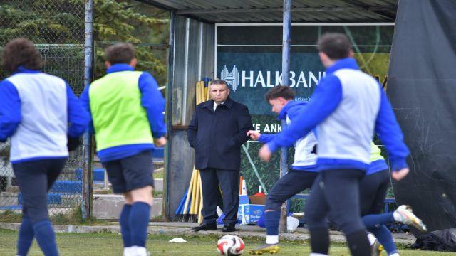 Ankaragücü Başkanı İlhami Alparslan antremanı izledi