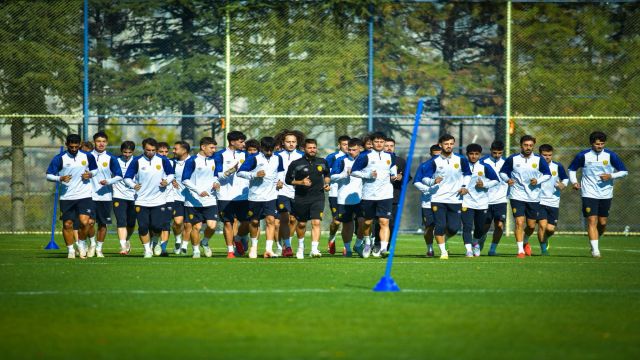 Ankaragücü play - off yolunda, rakip Adana 01 !