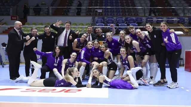 Zeren Spor, İzmir’de Aras Kargo’yu 3-0 mağlup etti