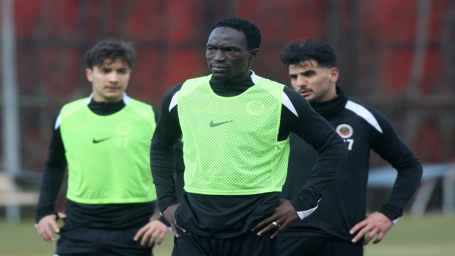 Adama Traore ile yeniden...