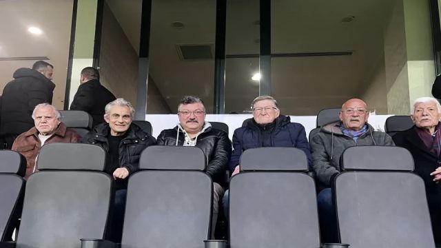 Ankaragücü efsaneleri tribünde