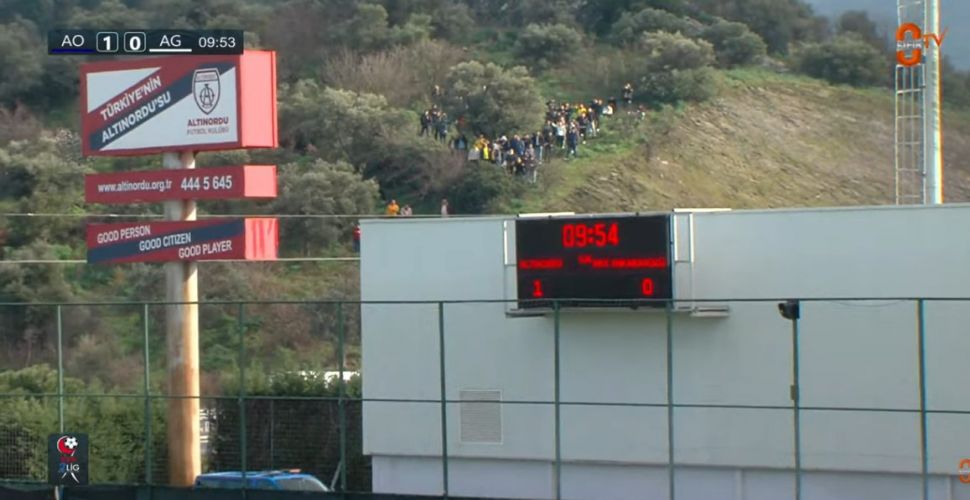 Ankaragücü taraftarının maç izleme yönetimi çok konuşuldu!