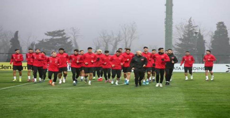 A Millî Takım, Romanya maçı için kampa girdi
