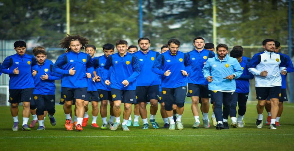 Ankaragücü'nün rakibi teknik direktörünü gönderdi