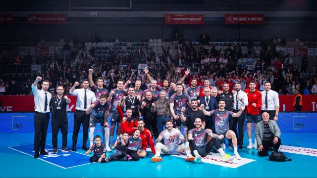 Büyük derbide Ziraat Bankkart güldü!