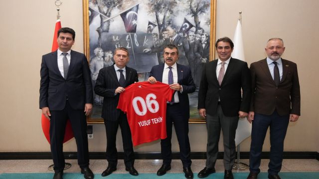 Arda Çakmak’tan Millî Eğitim Bakanı Yusuf Tekin’e ziyaret