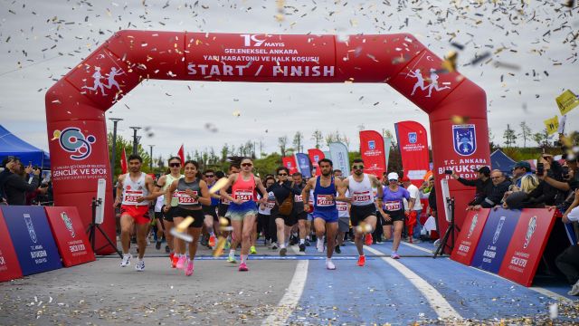 Ata Çiftliği geleneksel Ankara Yarı Maratonu ve Halk Koşusu'na ev sahipliği yaptı
