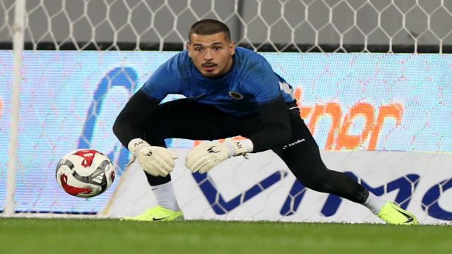 Sezonun yıldızı Ricardo Velho'ya Milli gurur!