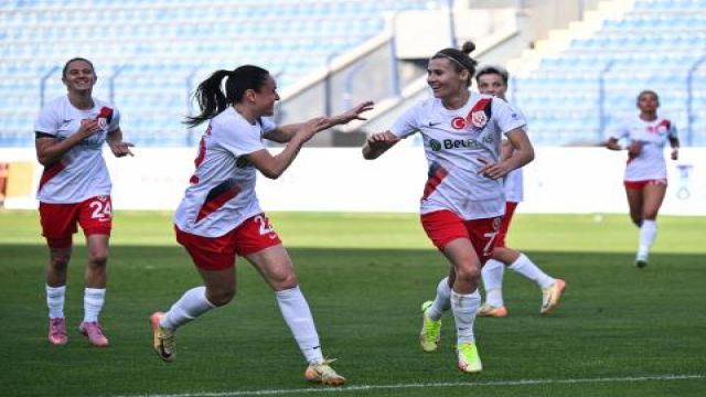 Turkcell Kadın Futbol Süper Ligi'nde 29. hafta maçları oynanacak...