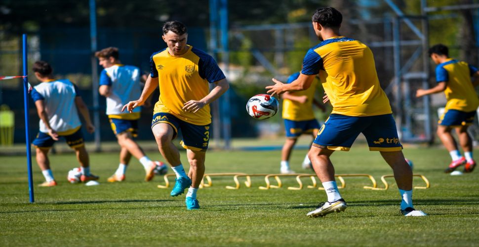 Ankaragücü, kırmızı mı, beyaz mı?