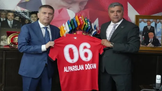 Arda Çakmak’tan, MHP Ankara İl Başkanı Alparslan Doğan’a ziyaret!