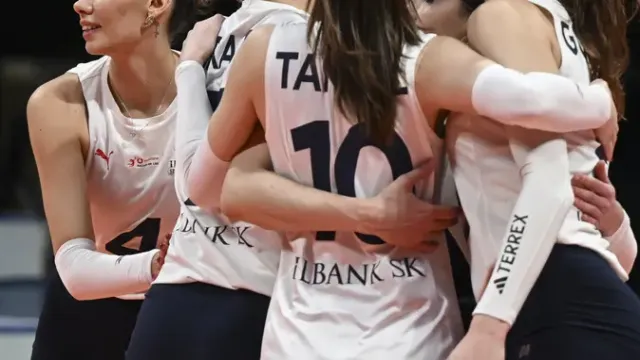 İlbank Kadın Voleybol Takımı, transferde hızlı bir dönem geçiriyor...