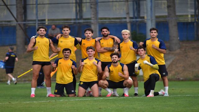 Ankaragücü sezon hazırlıklarını kendi tesislerinde devam ediyor.
