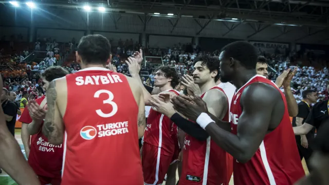 Basketbolda kazanmaya devam ediyoruz...
