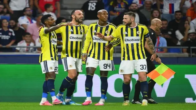 Fenerbahçe adını Şampiyonlar Ligi'ne yazdırdı.
