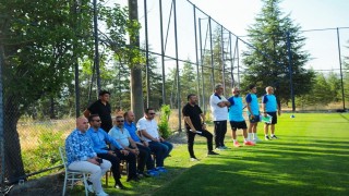 Ankaragücü Başkanı Tekin, alt yapı seçmelerini izledi