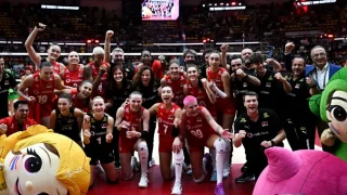 GÖNÜLLERİN ŞAMPİYONU TÜRKİYE!