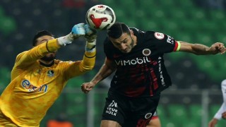 Kaptanla yollar ayrıldı!