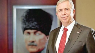 Mansur Yavaş, Ankara Büyükşehir Belediyesi Kadın Voleybol Takımımını kabul etti