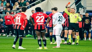 Kırmızı karttan sonrası hüsran