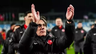 İtalyan teknik direktör Vincenzo Montella tarih yazdı