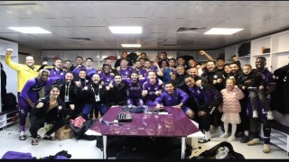 Yalçın Koşukavak oyuncularına teşekkür etti