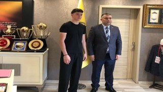 Ankaragücü kaleci Aybar Özyurt ile profosyonel sözleşme imzaladı